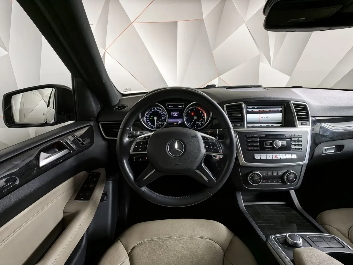 Mercedes-Benz M-Класс ML 350 BlueTEC 7G-Tronic Plus 4Matic (258 л.с.) Черный в АВИЛОН. Слайд №20