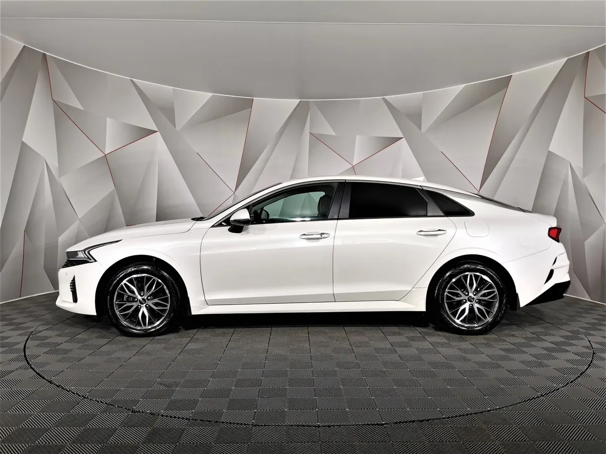 Kia K5 2.0 AT (240 л.с.) Premium Белый в АВИЛОН. Слайд №5