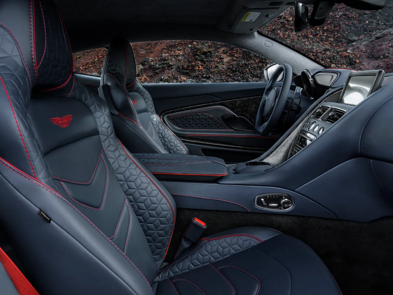 Aston Martin в АВИЛОН