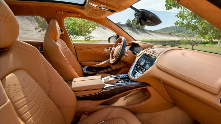 Aston Martin в АВИЛОН