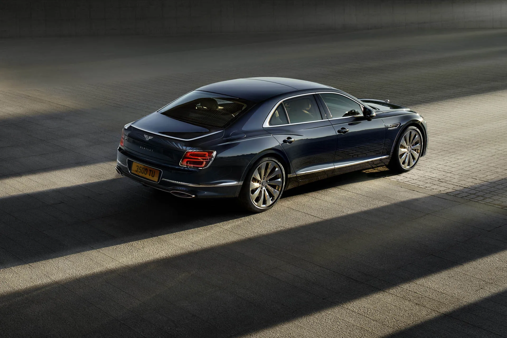 Bentley в АВИЛОН