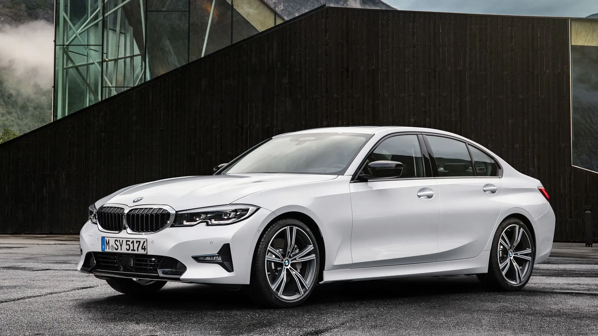 BMW в АВИЛОН