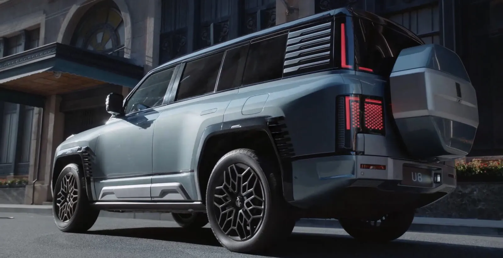 BYD Yangwang U8 в АВИЛОН