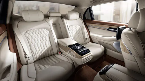 Genesis G90 в АВИЛОН