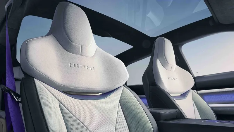 HiPhi в АВИЛОН