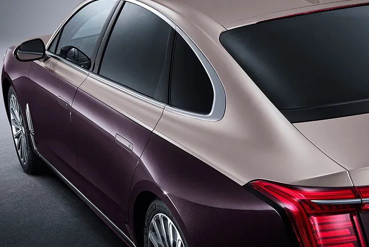 Hongqi в АВИЛОН