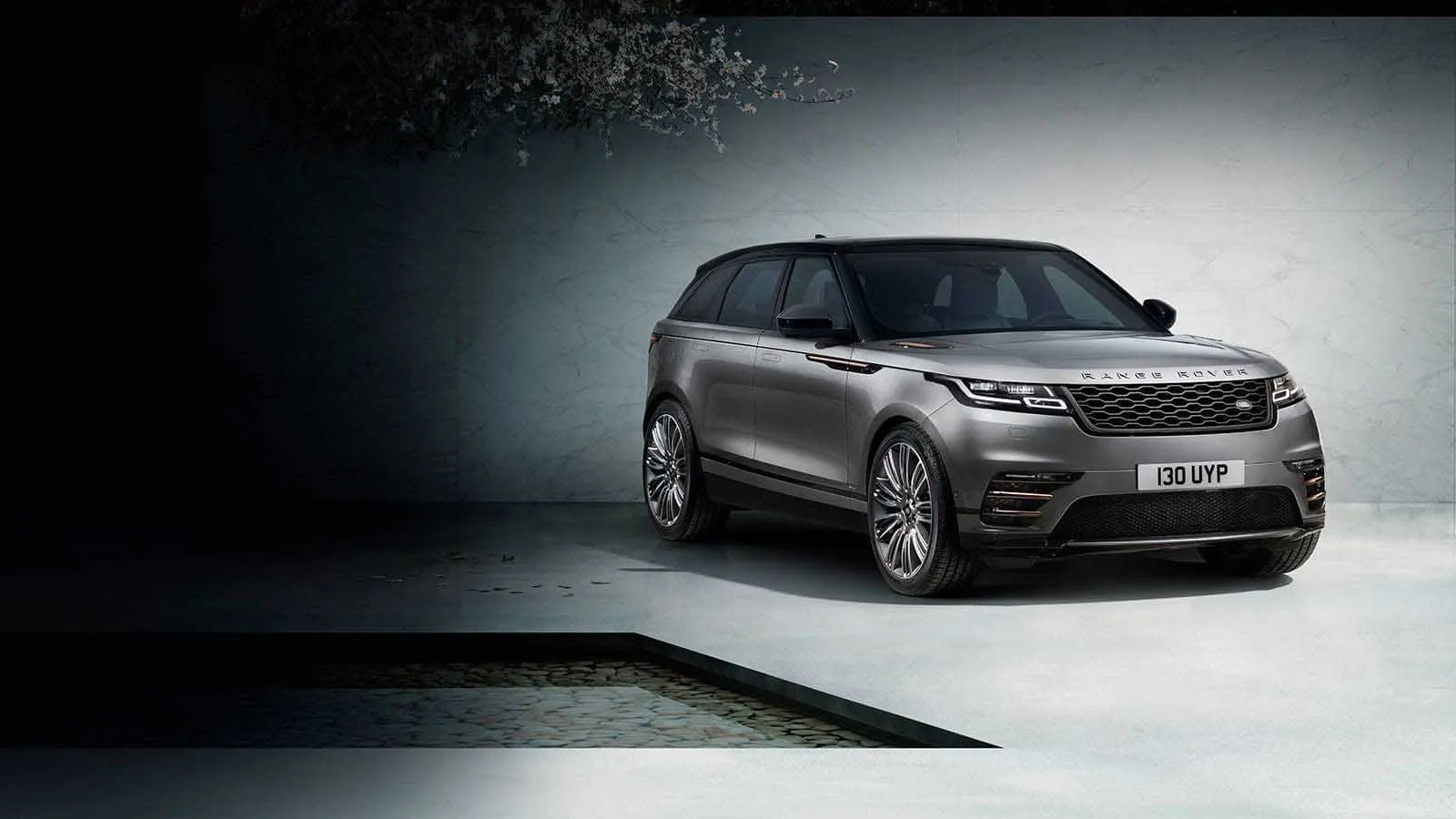 Range Rover Velar в АВИЛОН