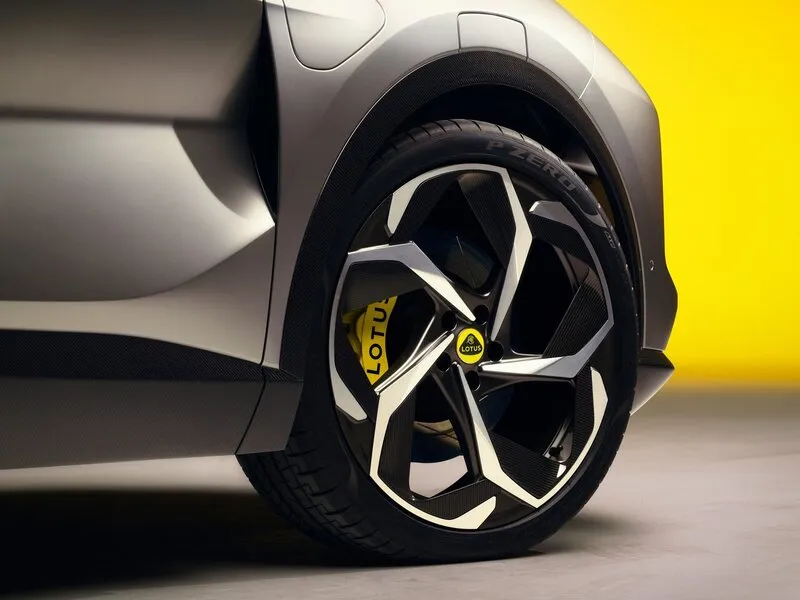 Lotus Eletre в АВИЛОН