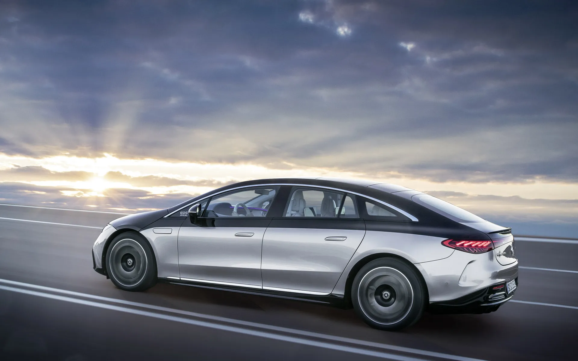 Mercedes-Benz EQS в АВИЛОН