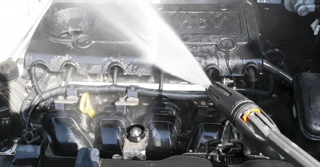 Чем помыть двигатель автомобиля?