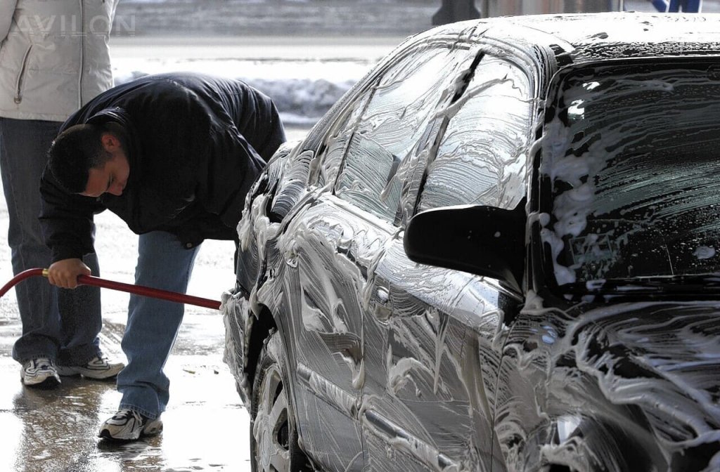 Зачем мыть автомобиль зимой?