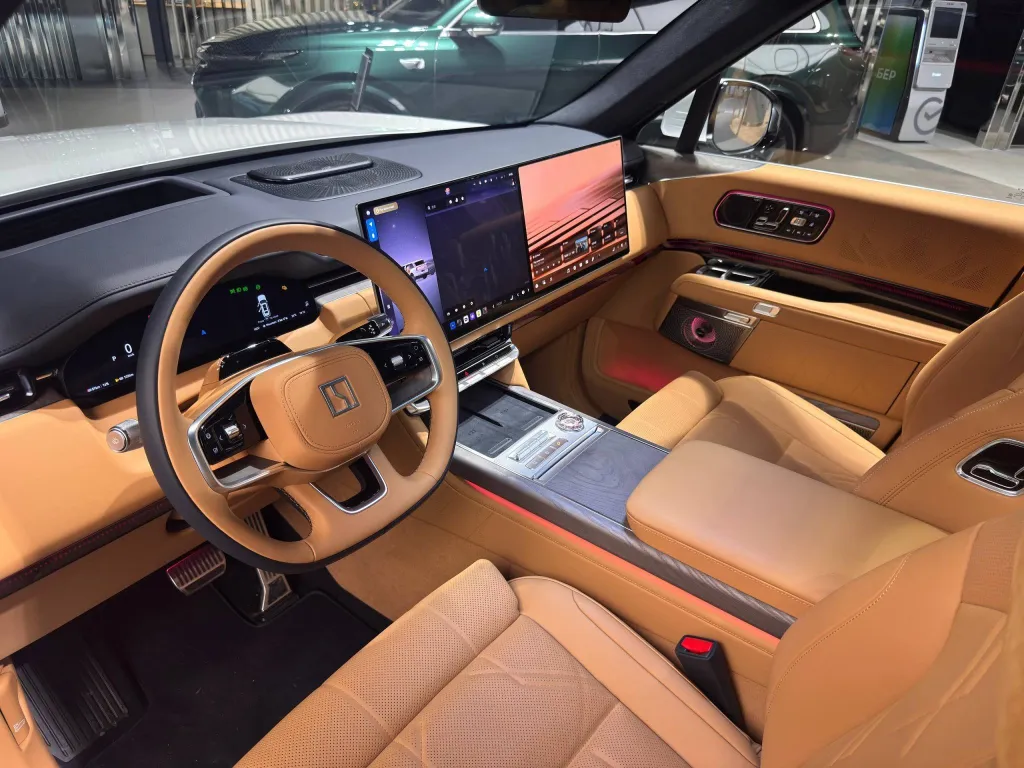 Первый ряд Zeekr 9X Первый ряд Zeekr 9X