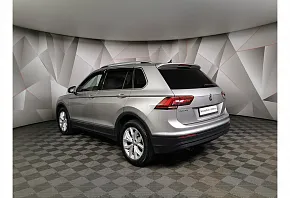 Volkswagen Tiguan Кроссовер Бензиновый, 1.4 TSI BlueMotion DSG (125 л.с.), Передний привод, Робот, 2018 2018 года выпуска: фото, цены, автомобили в наличии