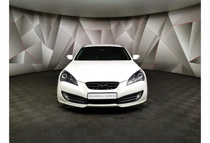 Hyundai Genesis Prada